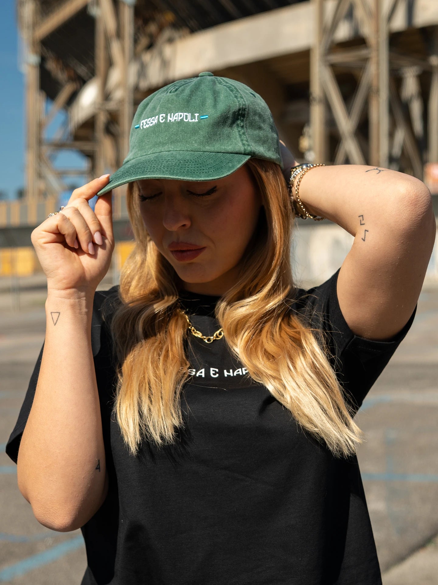Cappello con visiera